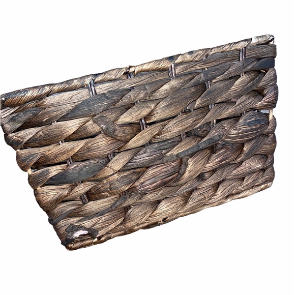 Small wicker basket with handles - Picture 2 of 4